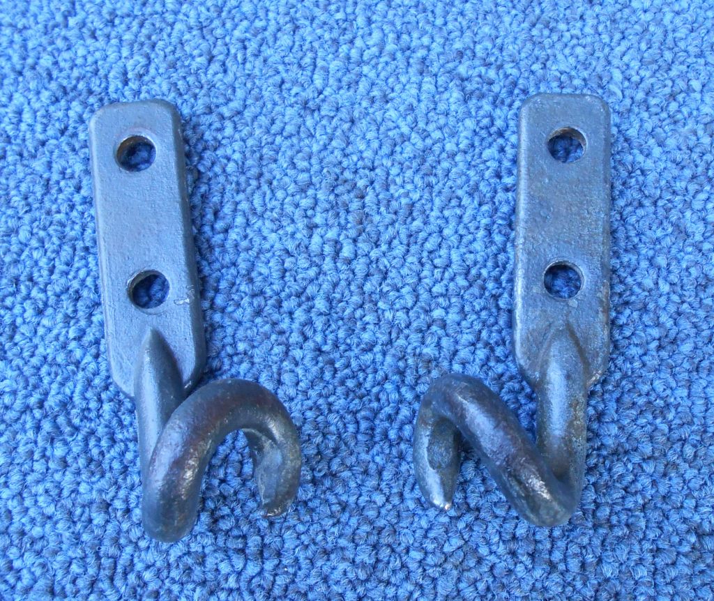 thumbnail interactive-video image 1 of NOS Land Rover Series 2, 2A, 3 Tailgate Chain Hooks / Pigtails / Brackets - Pair 1 of 2