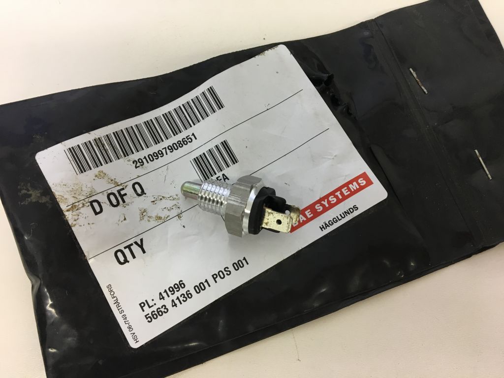 Hagglund Military Vehicle Push Switch 5663 4136 001