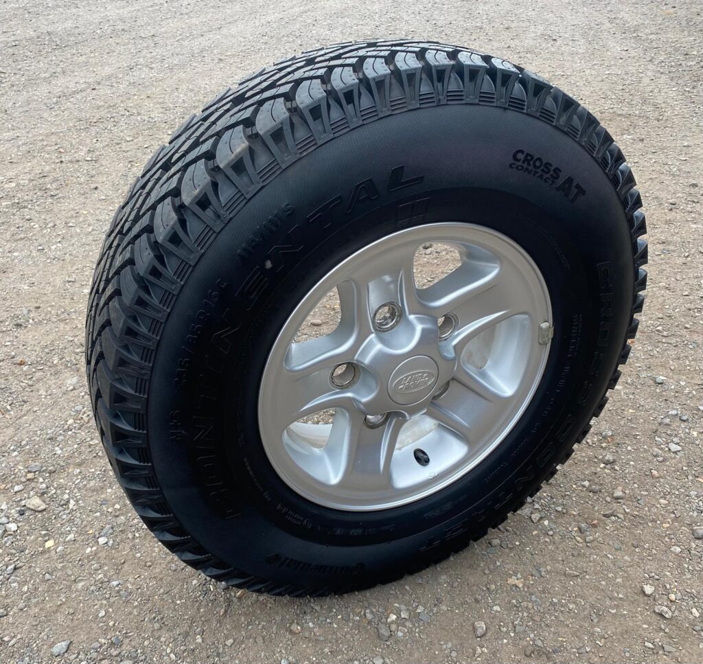 Defender Boost Rims Land Rover Defender 90/110 Boost Alloy Wheel 235/85 r16 Continental ...